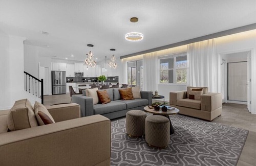 Kissimmee House | 6 Bedroom/6 Bathroom Storey Lake (2972 PL)