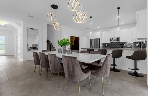 Kissimmee House | 6 Bedroom/6 Bathroom Storey Lake (2972 PL)