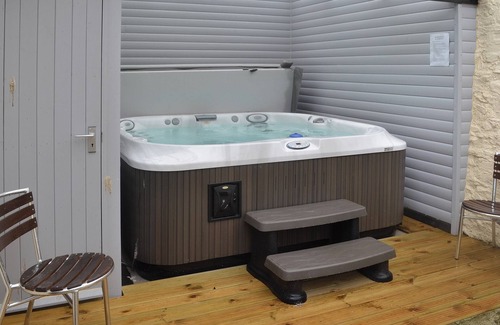 Beaumaris Cottage | 6 bedroom accommodation in Beaumaris, Anglesey