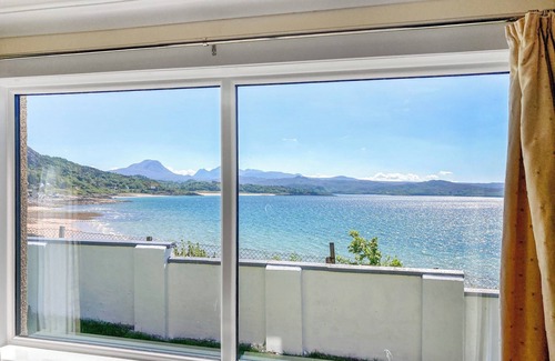 The Hebrides Cottage | 6 bedroom accommodation in Gairloch