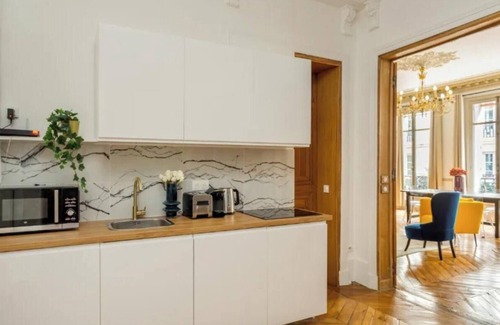 Madeleine Apartment | 6 bedroom Apartment Ideally located near Opéra & Place Vendôme