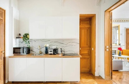Madeleine Apartment | 6 bedroom Apartment Ideally located near Opéra & Place Vendôme