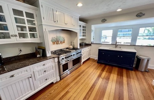 Hyannis House | 6 Bedroom Charmer Close to the Beach RPAM015