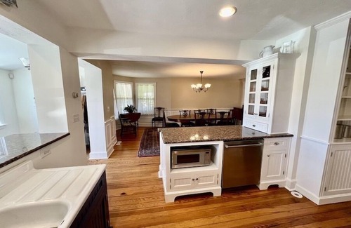 Hyannis House | 6 Bedroom Charmer Close to the Beach RPAM015