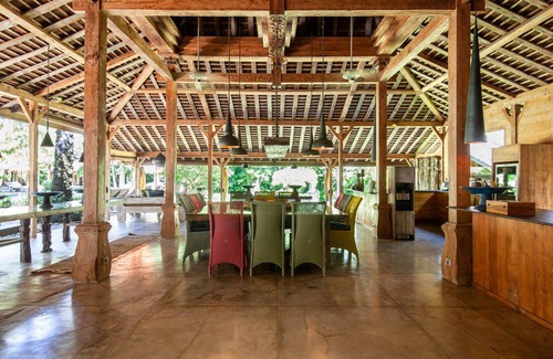 Umalas Villa | 6 Bedroom Ethnic Villa KA Seminyak