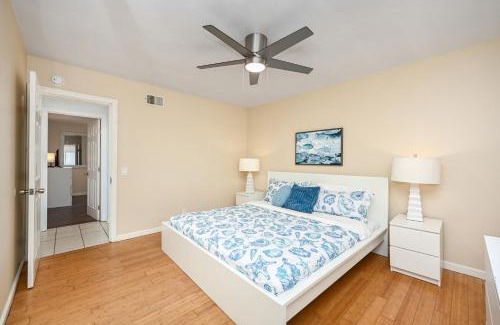 West Newport House | 6 Bedroom home located 2 houses in from the Beach