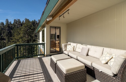 Upper Kingsbury House | 6 Bedroom House, Five Minutes From Heavenly, Panoramic Mountain Views