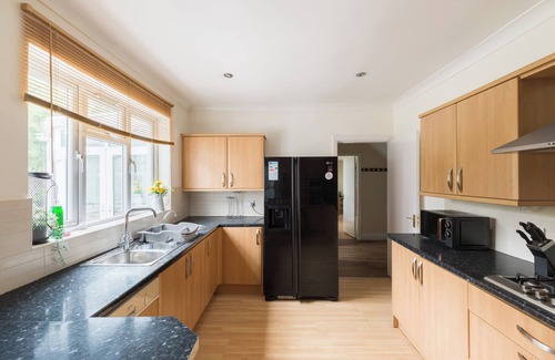 Birmingham House | 6 bedroom house near Edgbaston Stadium