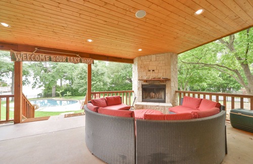 Cedar Creek Reservoir House | 6-Bedroom Lakehouse with Pool/Basketball/Mini-Pickleball/PingPong/X-Box