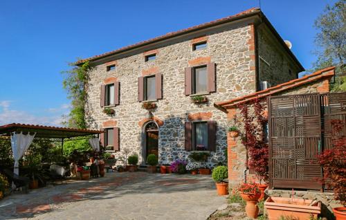 Lamporecchio House | 6 Bedroom Nice Home In Lamporecchio