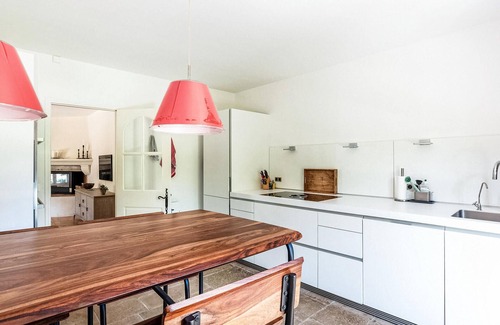 Carces House | 6 bedroom pet friendly home in Carcès