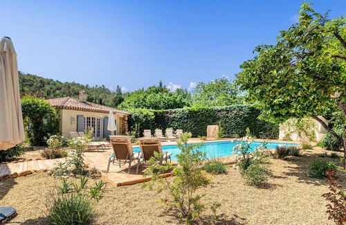 Carces House | 6 bedroom pet friendly home in Carcès