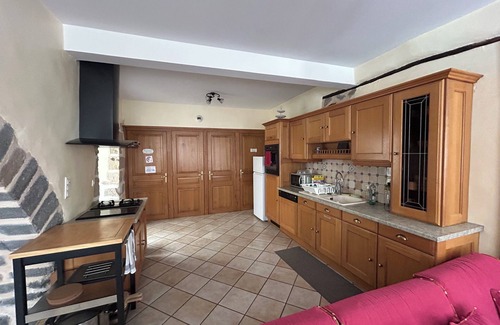 Brioude House | 6 Bedroom Private vacation home in Brioude