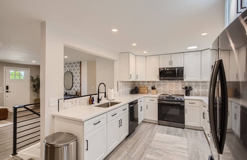 Westminster House | 6-bedroom Retreat - Game + Movie Room - Fire Pit - 15 min to Denver + Boulder