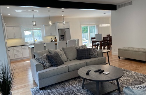 South Haven House | 6-bedroom vacation home just a 5-minute walk to Lake Michigan
