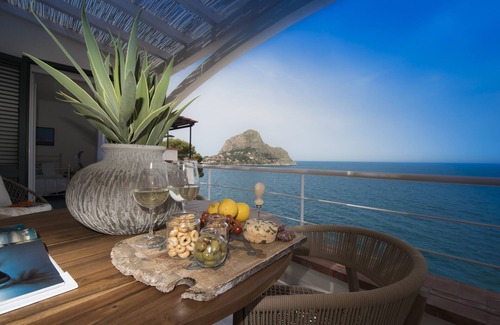 Porticello Villa | 6 Bedroom Villa in Santa Flavia
