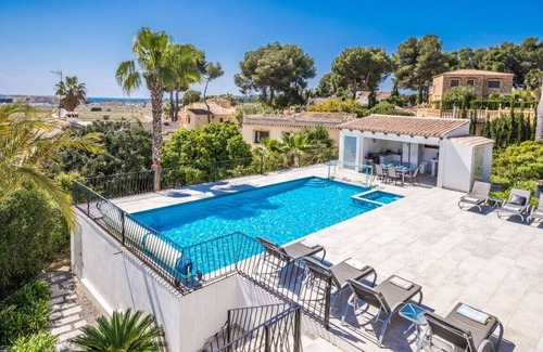 La Sabatera Villa | 6 Bedroom Villa minutes from Moraira Beach. Heated swimming pool, sea view