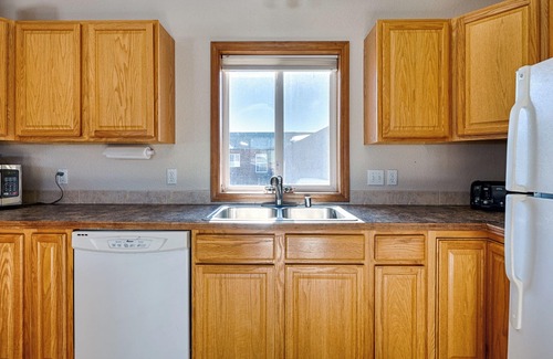 San Juan River Village House | 6-bedroom with 4 masters! Multiple Family Mountain Haven