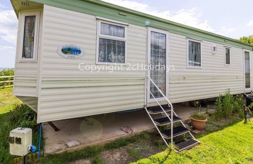 Corton House | 6 berth caravan with a full sea view at Azure Seas in Suffolk ref 32031AZ
