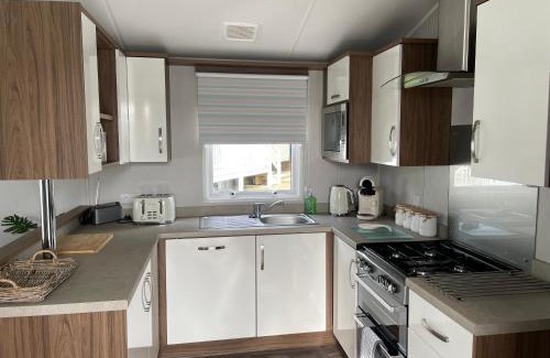 Great Yarmouth Other | 6 Berth Comfy Homely Caravan, Dog Friendly