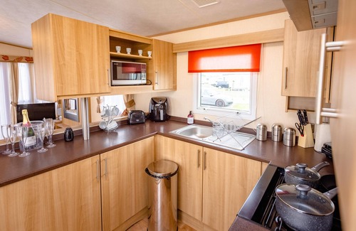 Chapel Saint Leonards House | 6 Berth Modern Caravan-Private Bathroom