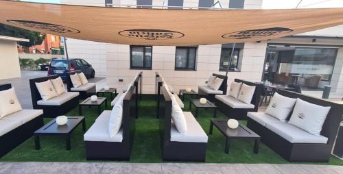 Castelldefels Hotel | 6 Bis HOTEL