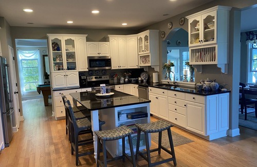 Saratoga Springs House | 6 BR 2.5 Bath - Beautiful Saratoga Lake View - close to Saratoga Racetrack