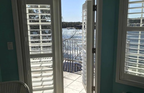 Mid America House | 6 Br, 7 bath, sleeps 12