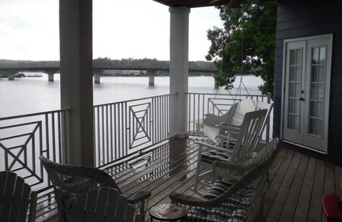 Mid America House | 6 Br, 7 bath, sleeps 12