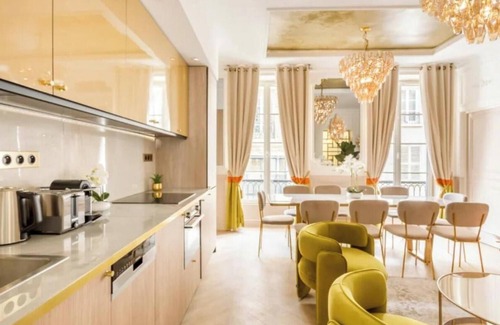 Chaussee-d'Antin Apartment | 6 BR APT in Opéra district and close to Louvre and Champs-Elysées
