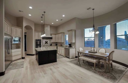 East Mesa House | 6 BR home with beautiful city views!