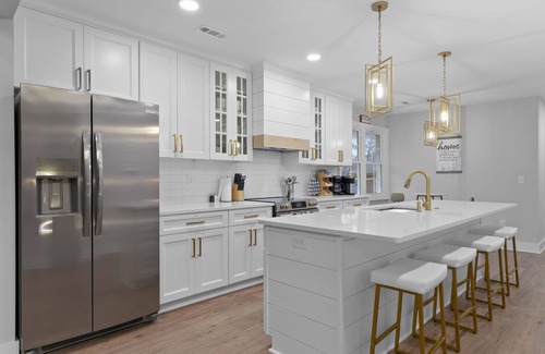 Greenville - Spartanburg House | 6 BR✅ Hot Tub✅ Game Room✅ 10 mins to DT Greenville!✅