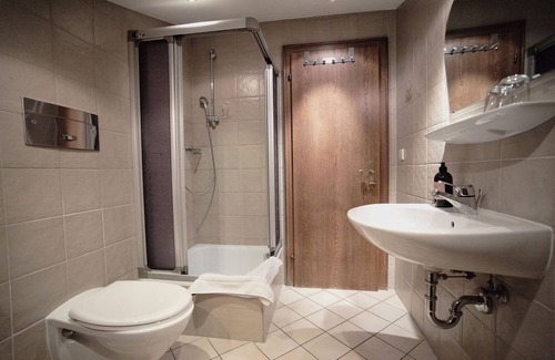 Entfelden Apartment | (6) Ferienwohnung 32 qm, Dusche/WC, Kochnische und Balkon