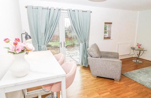 Bamford House | 6 Fidlers Close