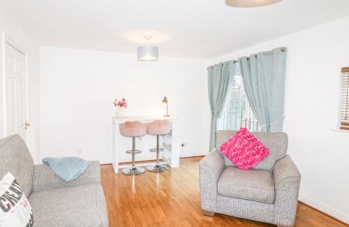 Bamford House | 6 Fidlers Close