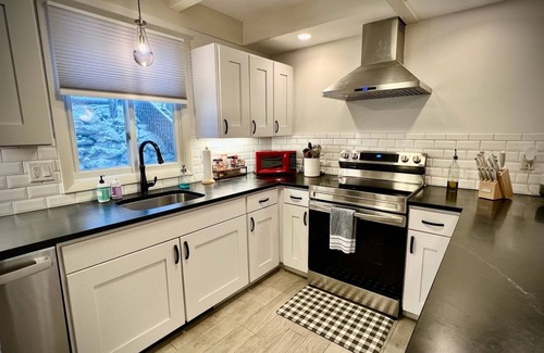 Stratton Mountain Condo | 6 Guest 3BR, 2 BA Stratton Condo with Fireplace and forest views.