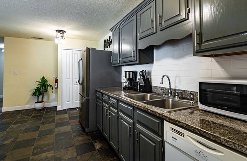 Ocoee House | ★6 guest ★ 4 beds ★2 baths ★ jacuzzi