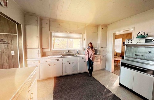 Neah Bay House | 6 guest · Eddie Bauer's former Beachfront Cottage