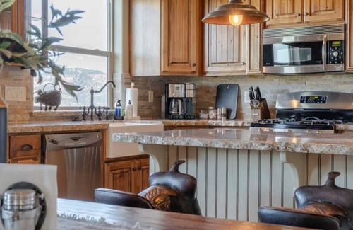 Cedar City Apartment | 6 Guests,2BR/1BA Loft w/Unmatched Panoramic Views.