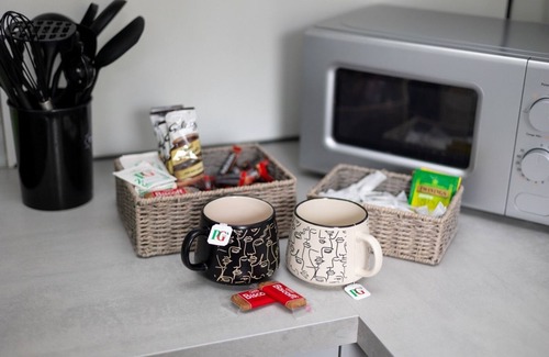 Stanley House | 6 Guests - Free Parking - 10min Leeds City Centre