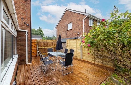 Stanley House | 6 Guests - Free Parking - 10min Leeds City Centre
