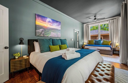 Fletcher Cabin | 6 King Bedrms! Heated Pool. 2 Hot Tubs. Game Room. 3 Fire Pits. Sleeps 22!