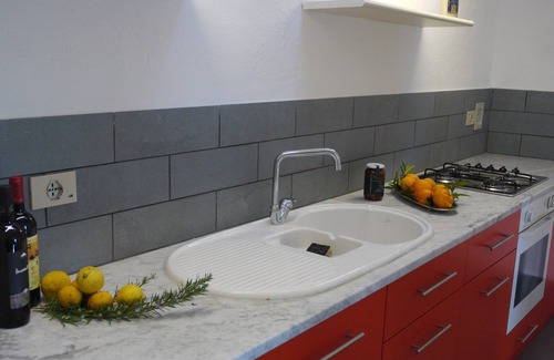 Isolalunga Apartment | 6 km from the sea, in Ligurian back-country, olive grove, old village district