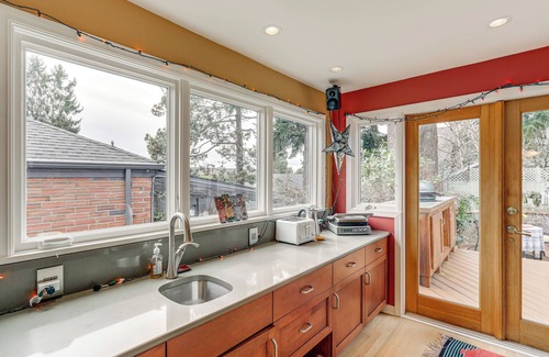 Ballard House | 6 Mi to Downtown: Walkable Seattle Home w/Hot Tub
