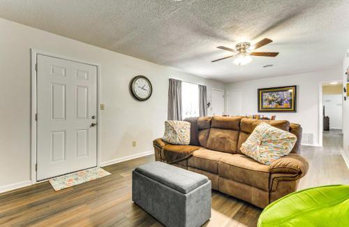 Northeast Pensacola House | 6 Mi to Dtwn Pensacola Family-Friendly Gem!