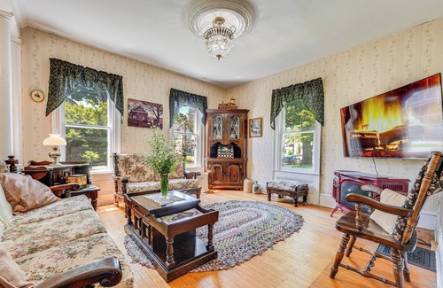 Warrensburg House | 6 Mi to Lake George: Adirondack Home w/Game Room