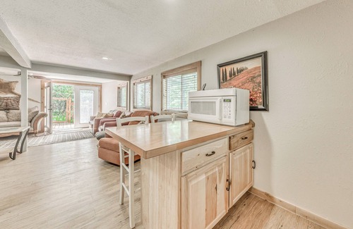 Cloudcroft House | 6 Mi to Ski Cloudcroft: Home w/Fire Pit + Grill