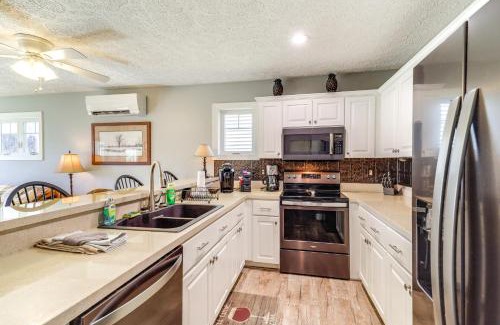 Seven Devils Apartment | 6 Mi to Skiing Mtn-View Condo in Seven Devils