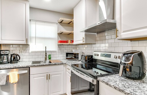 Augusta House | 6 Mi to The Masters: Updated Home w/Yard!