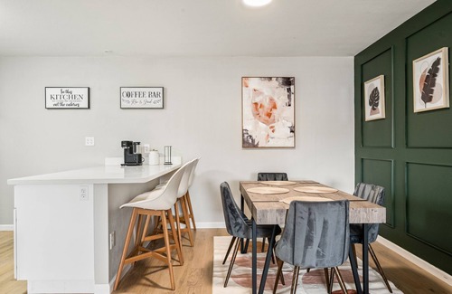 Maryvale House | 6 Miles From Downtown Phoenix- A